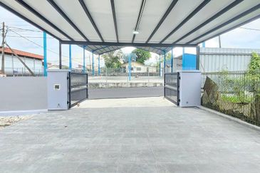 Kampung Melayu Gelang Patah