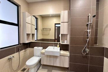 The Canal Garden South, Horizon Hills