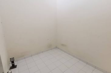 Pasir Putih_ 2 Storey Terrace_ Partial