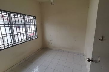 Pasir Putih_ 2 Storey Terrace_ Partial