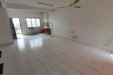 Pasir Putih_ 2 Storey Terrace_ Partial