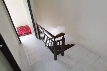 Pasir Putih_ 2 Storey Terrace_ Partial