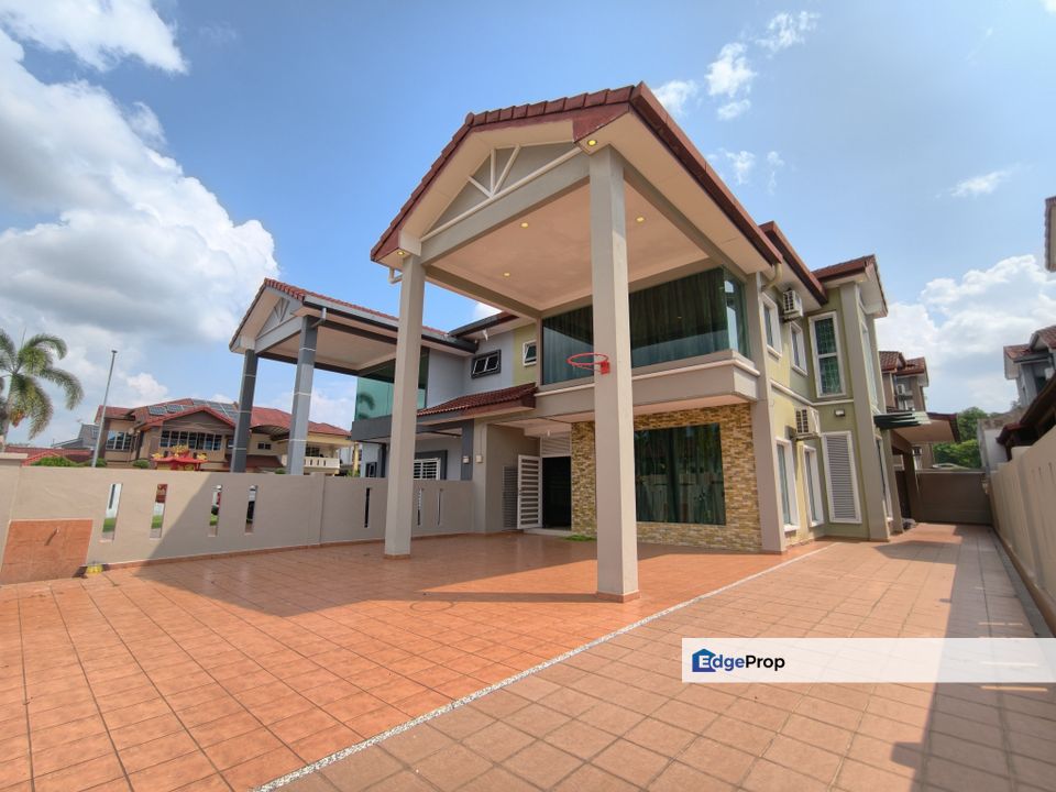 Nicely renovated double storey SEMI-D at Taman Sri Kamban , Negeri Sembilan, Seremban