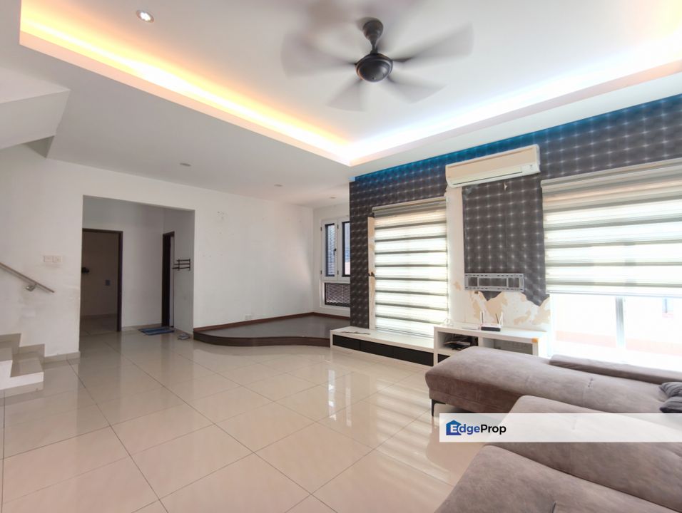 Nicely renovated double storey SEMI-D at Taman Sri Kamban , Negeri Sembilan, Seremban