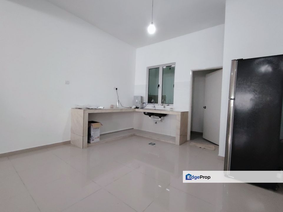 TAMAN BUKIT SARIMBAN SRI PULAI TEMIANG SEREMBAN NS DOUBLE STOREY LINK HOUSE , Negeri Sembilan, Seremban