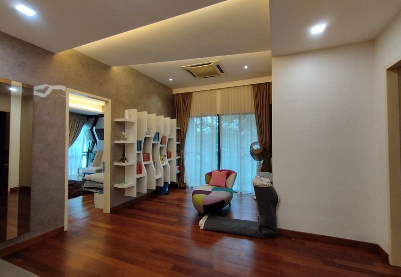 TAMAN DELLINIA (KLANA HEIGHTS @ LAKE GARDEN)