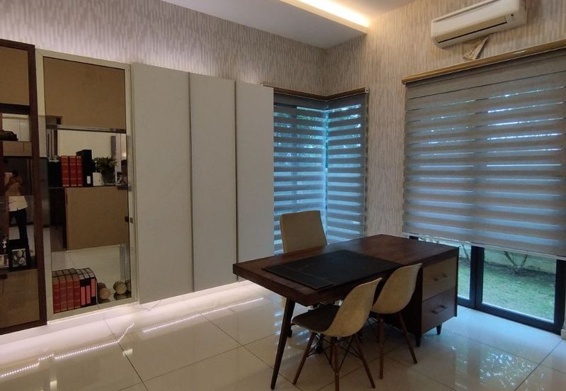 TAMAN DELLINIA (KLANA HEIGHTS @ LAKE GARDEN)