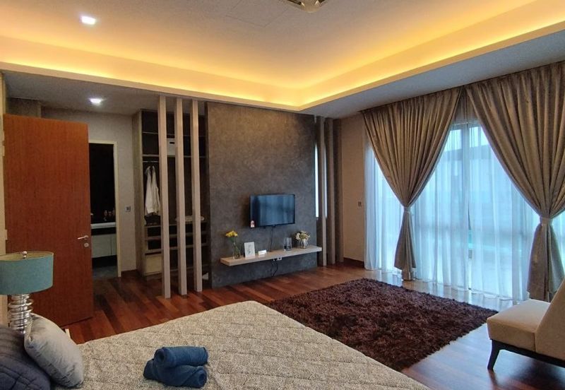 TAMAN DELLINIA (KLANA HEIGHTS @ LAKE GARDEN)