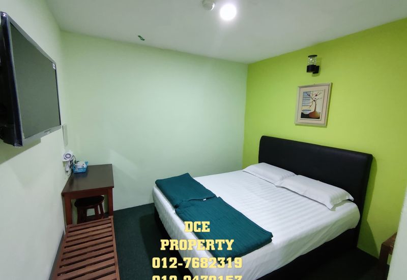 Oakland Commercial Centre