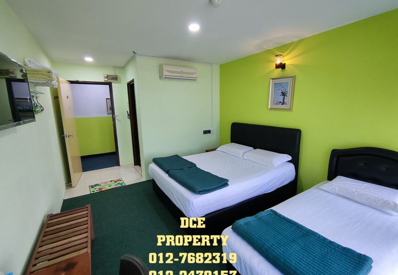 Oakland Commercial Centre