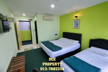 Oakland Commercial Centre