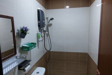 Oakland Commercial Centre