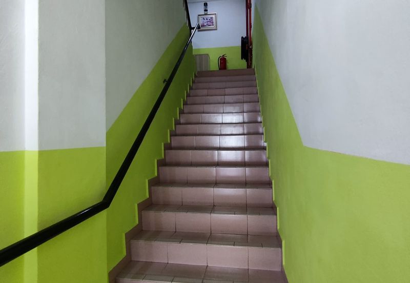 Oakland Commercial Centre