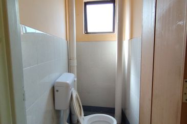 Jalan Dato Bandar Tunggal