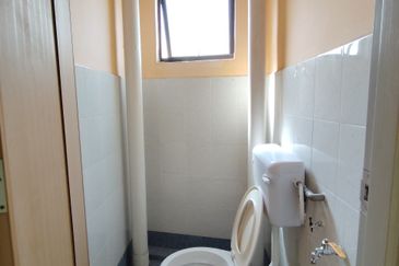 Jalan Dato Bandar Tunggal