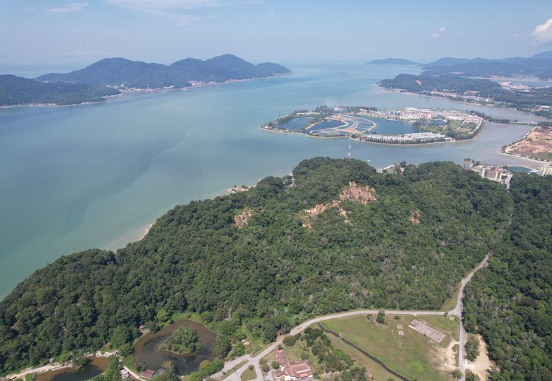 Teluk Batik, Sitiwan | Residential Land | 104.77 acre Land for sale | Suitable as Resort Development