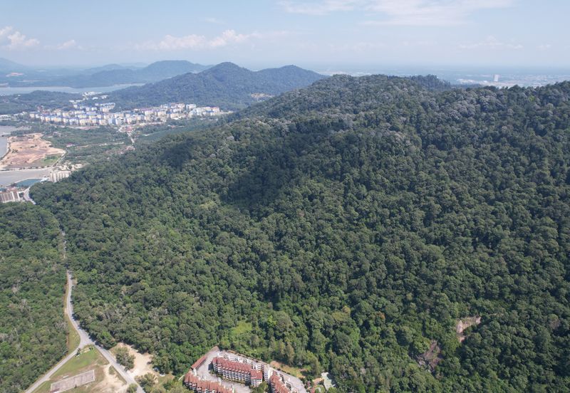 Teluk Batik, Sitiwan | Residential Land | 104.77 acre Land for sale | Suitable as Resort Development