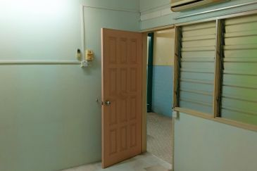 Tanjung Rambutan | Freehold | Double Storey Shoplot | Good Condition