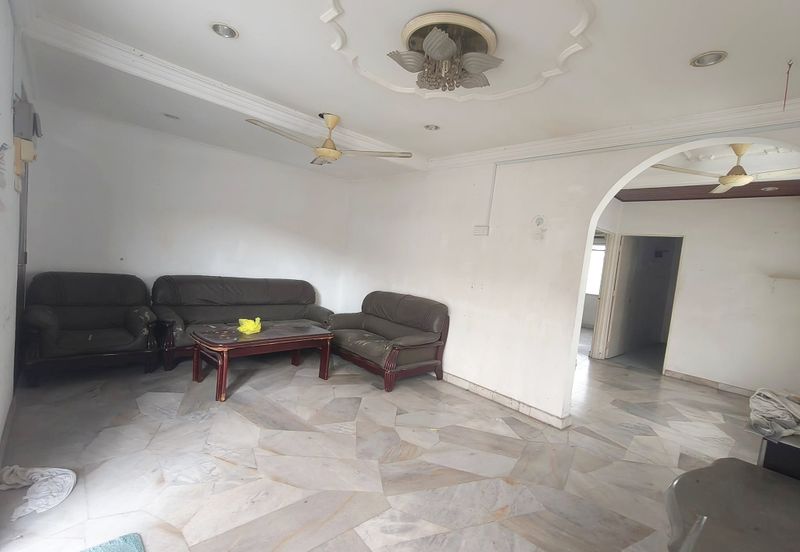 TAMAN MEWAH, BERCHAM