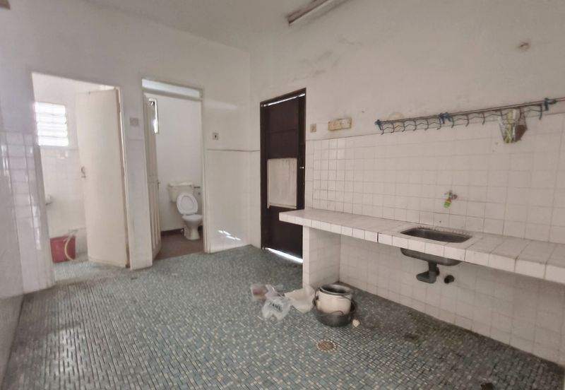 TAMAN MEWAH, BERCHAM