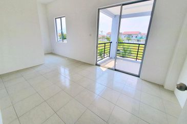 Double Storey Corner House for sale at Klebang | Freehold | New & Unoccupied