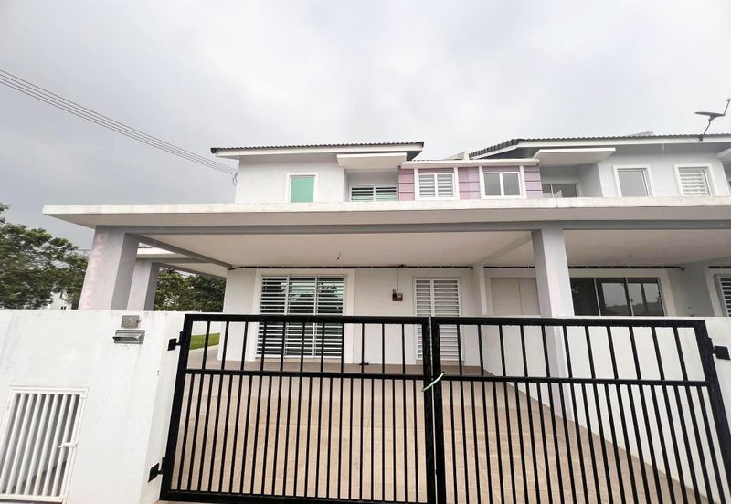 Double Storey Corner House for sale at Klebang | Freehold | New & Unoccupied