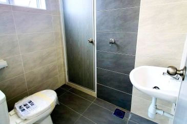 Double Storey Corner House for sale at Klebang | Freehold | New & Unoccupied