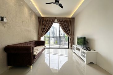 THE COVE HILLSIDE RESIDENCE