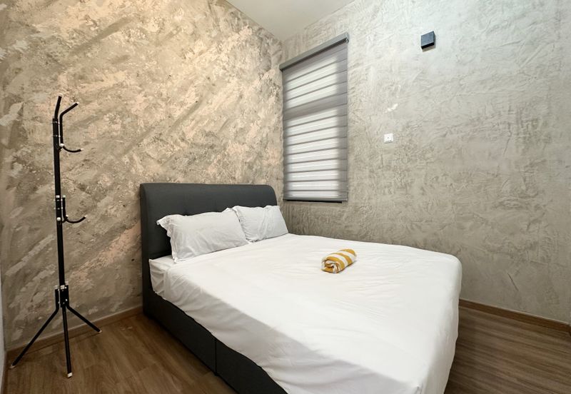 THE COVE HILLSIDE RESIDENCE