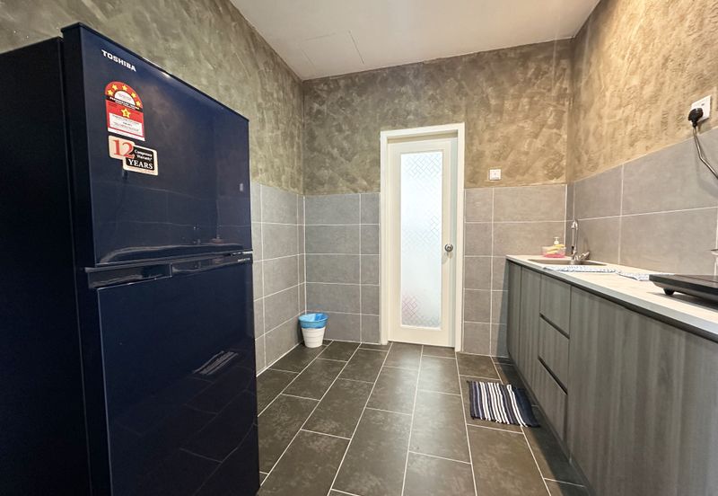 THE COVE HILLSIDE RESIDENCE