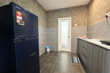 THE COVE HILLSIDE RESIDENCE