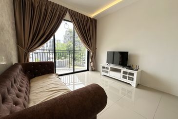 THE COVE HILLSIDE RESIDENCE