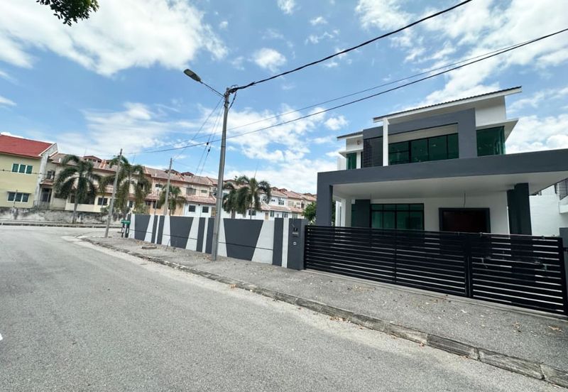 Freehold | 24-hour Gated & Guarded | Double Storey Bungalow Cluster Corner House | New & Unoccupied