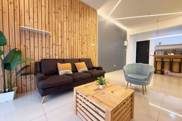 THE COVE HILLSIDE RESIDENCE