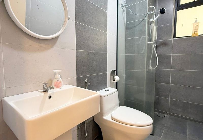 THE COVE HILLSIDE RESIDENCE