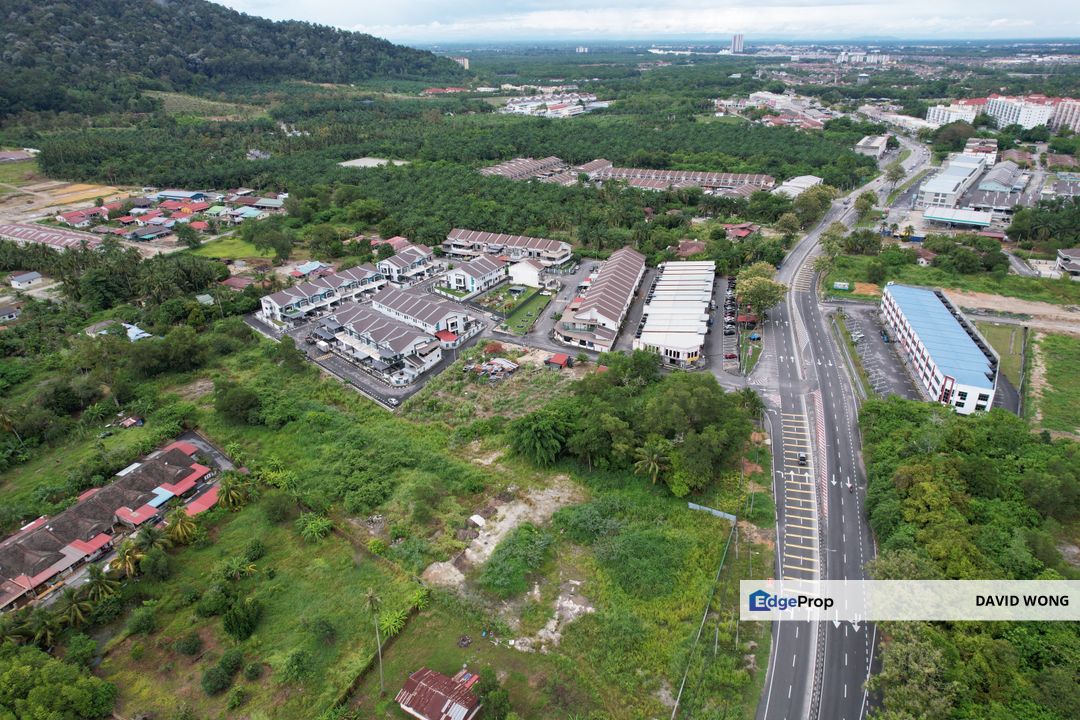 Freehold Petrol Station or Fast Food Restaurant Land for sale | Commercial Title | Sitiawan , Perak, Lumut