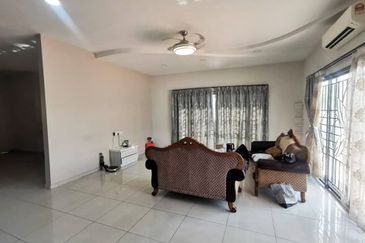 Freehold Double Storey Bungalow house for Sale at Bandar Seri Botani 