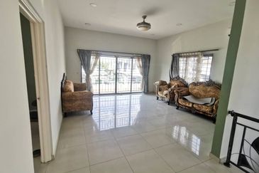 Freehold Double Storey Bungalow house for Sale at Bandar Seri Botani 
