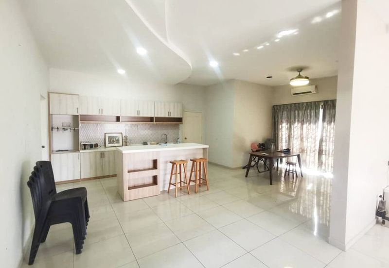 Freehold Double Storey Bungalow house for Sale at Bandar Seri Botani 