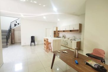 Freehold Double Storey Bungalow house for Sale at Bandar Seri Botani 