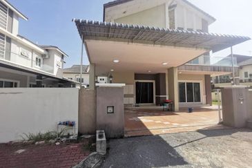 Freehold Double Storey Bungalow house for Sale at Bandar Seri Botani 