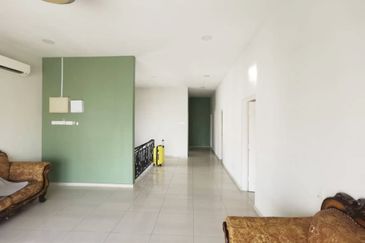 Freehold Double Storey Bungalow house for Sale at Bandar Seri Botani 