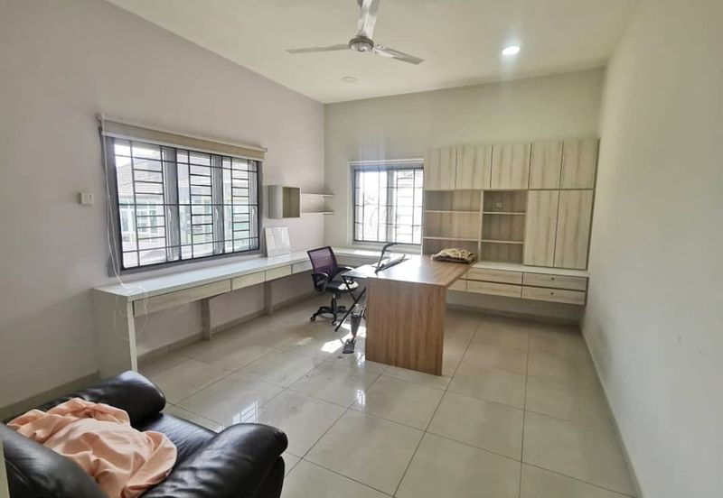 Freehold Double Storey Bungalow house for Sale at Bandar Seri Botani 