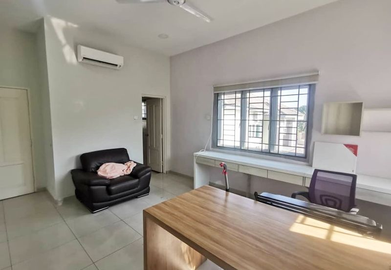 Freehold Double Storey Bungalow house for Sale at Bandar Seri Botani 