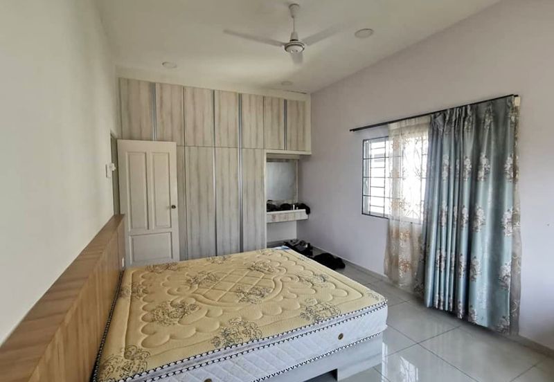 Freehold Double Storey Bungalow house for Sale at Bandar Seri Botani 