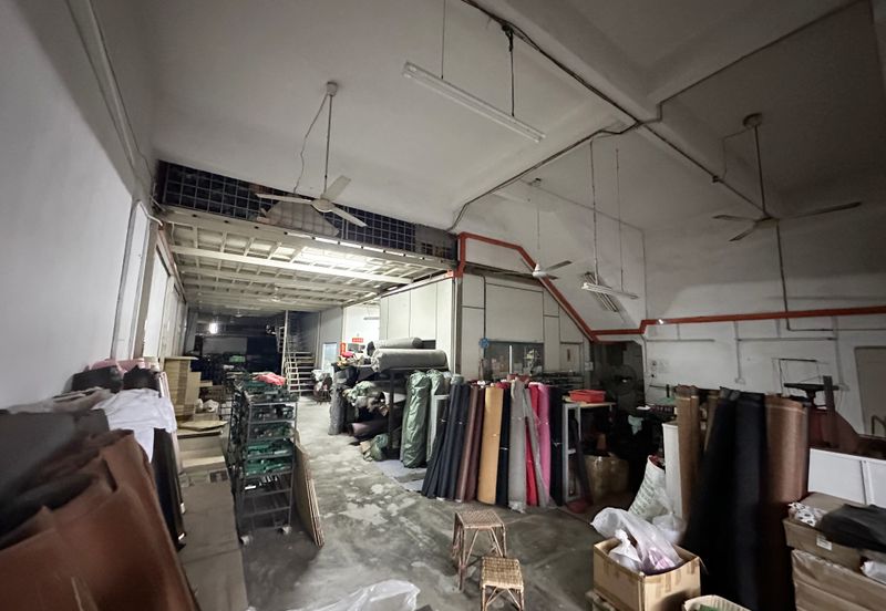 1.5 Storey Factory/Warehouse for sale at Menglembu | Below Market Value