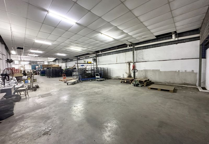 1.5 Storey Factory/Warehouse for sale at Menglembu | Below Market Value