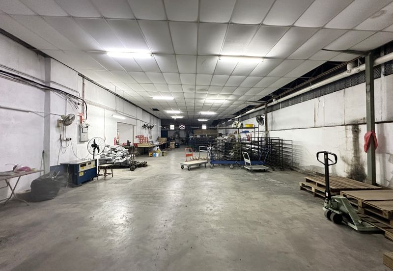 1.5 Storey Factory/Warehouse for sale at Menglembu | Below Market Value