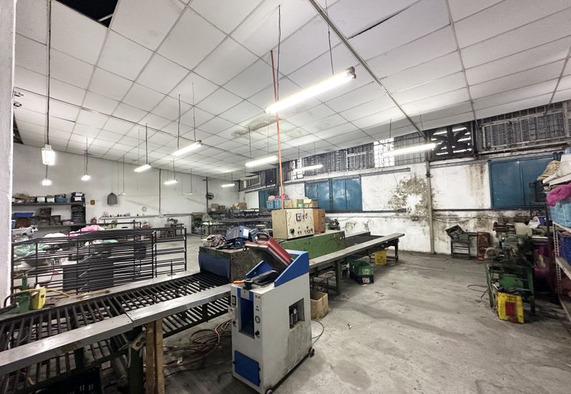 1.5 Storey Factory/Warehouse for sale at Menglembu | Below Market Value