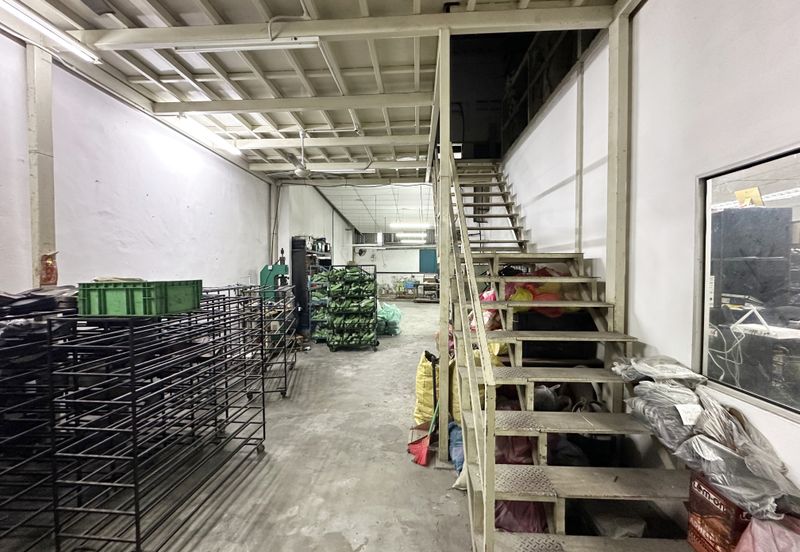 1.5 Storey Factory/Warehouse for sale at Menglembu | Below Market Value